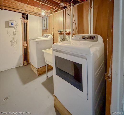 34227 Florence Street, Westland, MI 48185