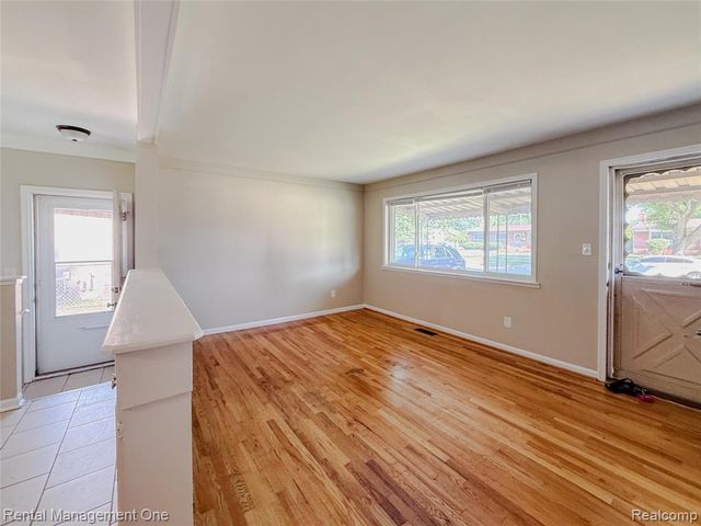 34227 Florence Street, Westland, MI 48185
