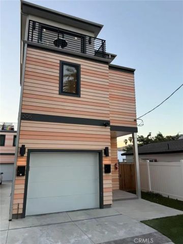 1205 Manzanita St, Silver Lake, CA 90029