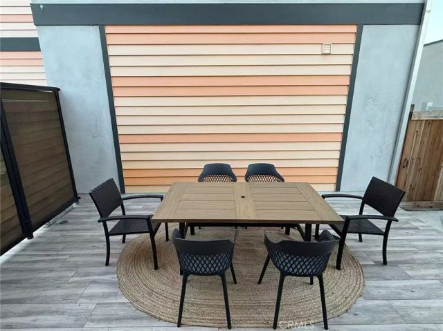 1205 Manzanita St, Silver Lake, CA 90029