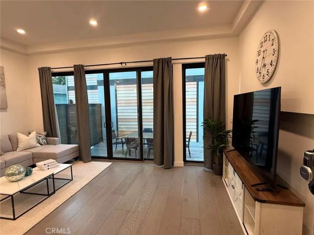 1205 Manzanita St, Silver Lake, CA 90029