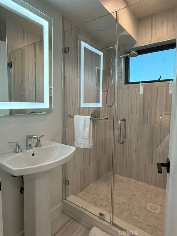 1205 Manzanita St, Silver Lake, CA 90029