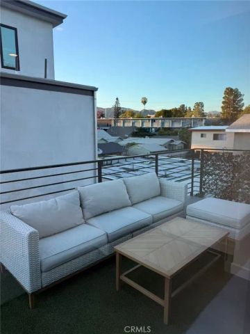 1205 Manzanita St, Silver Lake, CA 90029