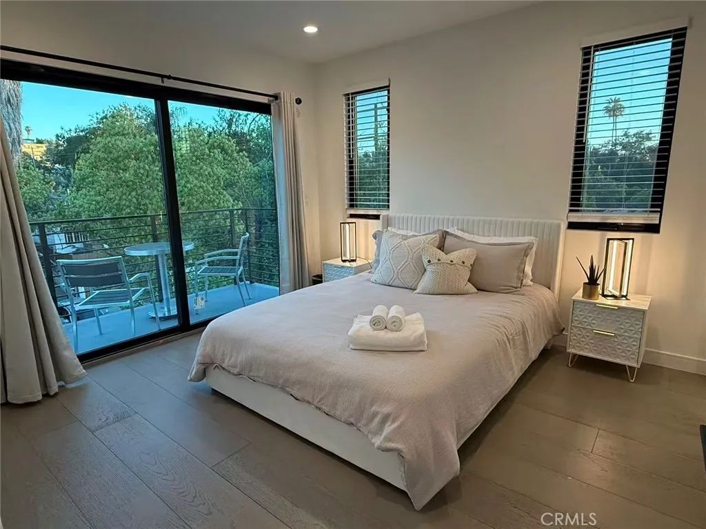 1205 Manzanita St, Silver Lake, CA 90029