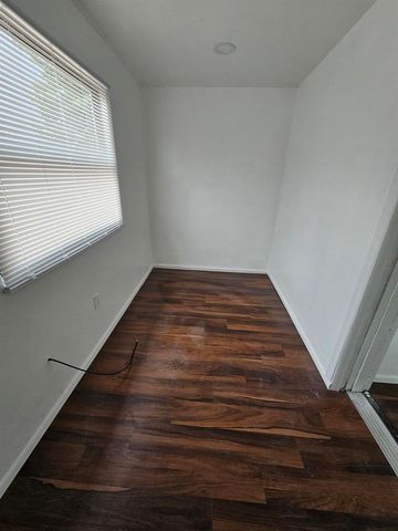 148 W 14th Street 2, Riviera Beach, FL 33404