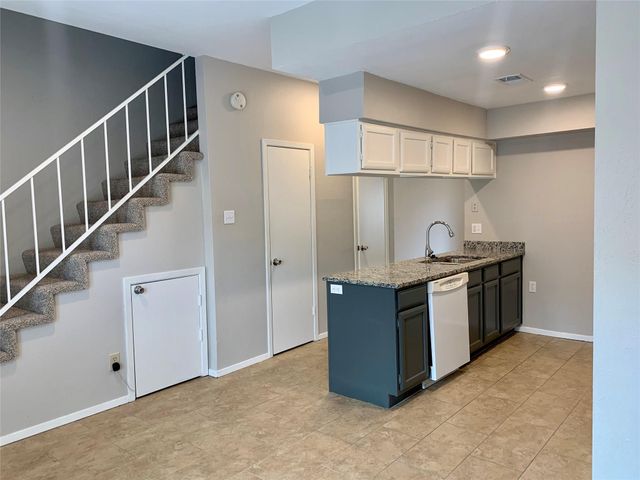 214 Samuel Boulevard 5, Coppell, TX 75019