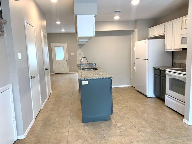 214 Samuel Boulevard 5, Coppell, TX 75019