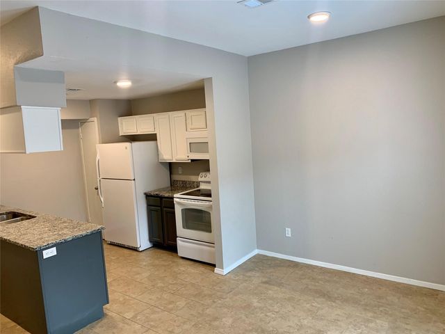 214 Samuel Boulevard 5, Coppell, TX 75019