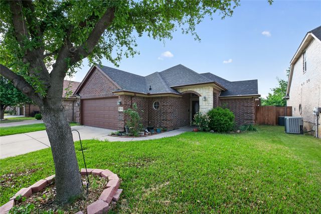 8208 Riversprings Drive, Fort Worth, TX 76053