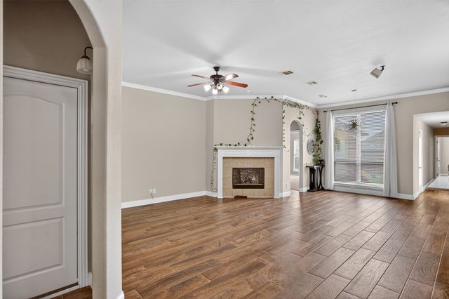 8208 Riversprings Drive, Fort Worth, TX 76053