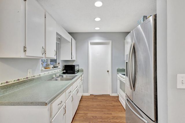 5605 Sunset Boulevard, Fort Pierce, FL 34982