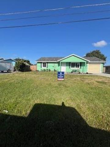 5605 Sunset Boulevard, Fort Pierce, FL 34982
