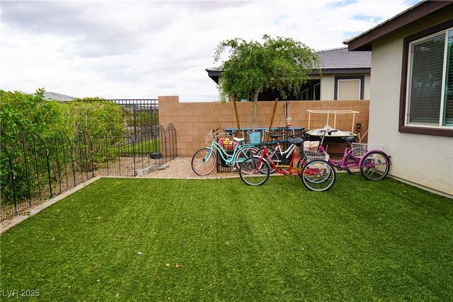 4914 East Beacon Ridge Drive, Pahrump, NV 89061