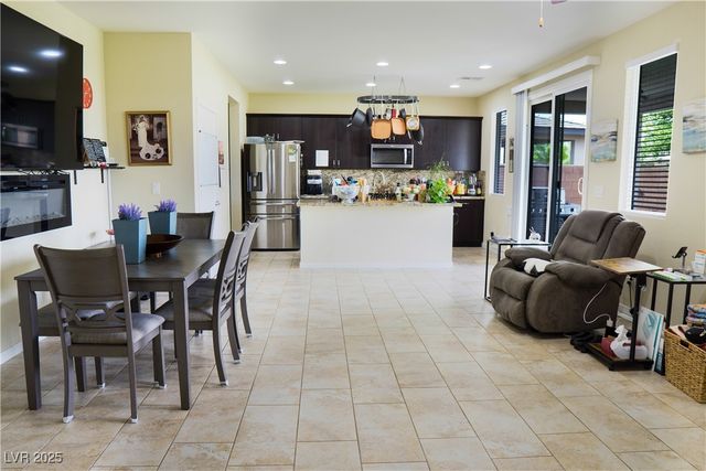 4914 East Beacon Ridge Drive, Pahrump, NV 89061