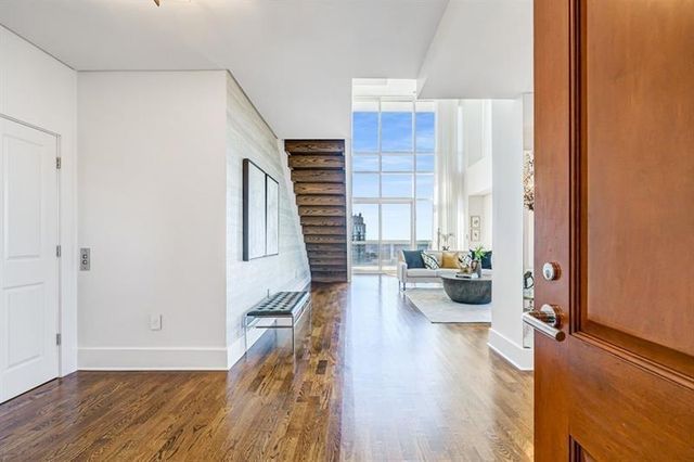 2881 Peachtree Road NE 2405, Atlanta, GA 30305