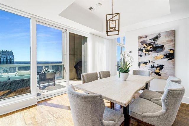 2881 Peachtree Road NE 2405, Atlanta, GA 30305