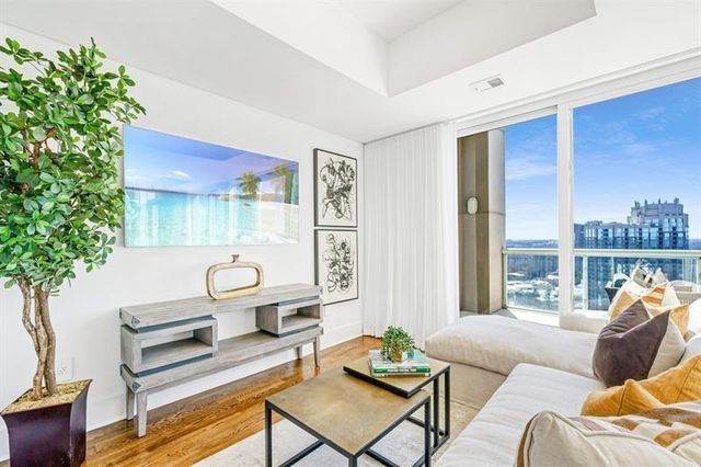 2881 Peachtree Road NE 2405, Atlanta, GA 30305