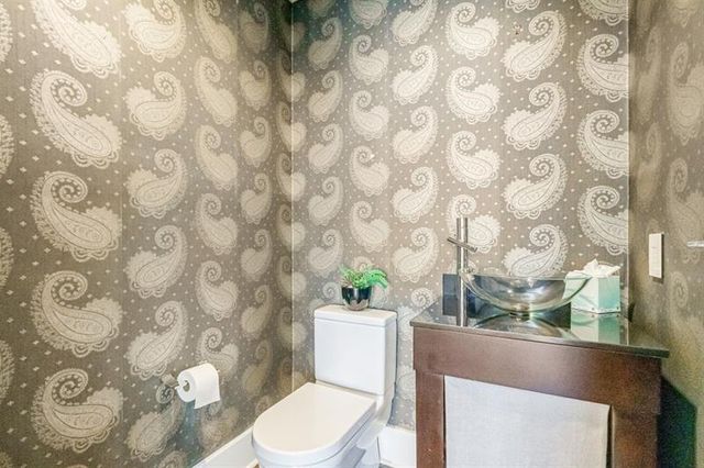 2881 Peachtree Road NE 2405, Atlanta, GA 30305