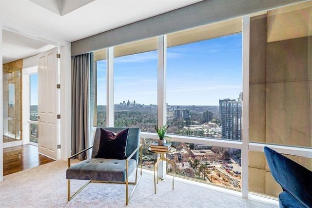 2881 Peachtree Road NE 2405, Atlanta, GA 30305