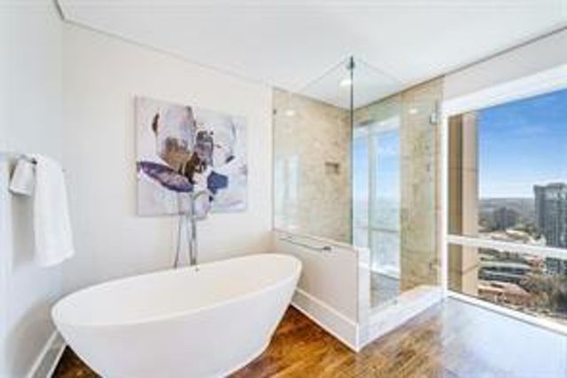 2881 Peachtree Road NE 2405, Atlanta, GA 30305