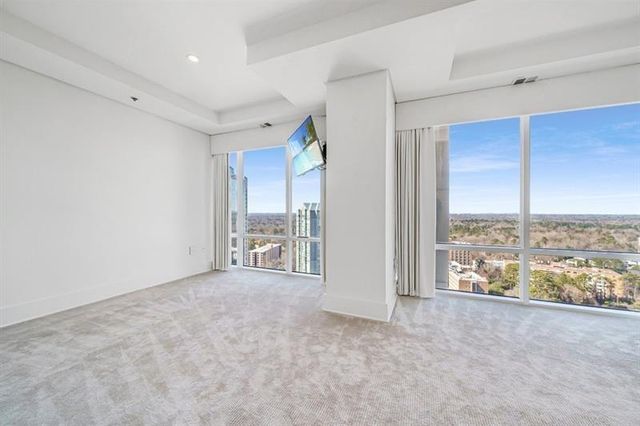 2881 Peachtree Road NE 2405, Atlanta, GA 30305