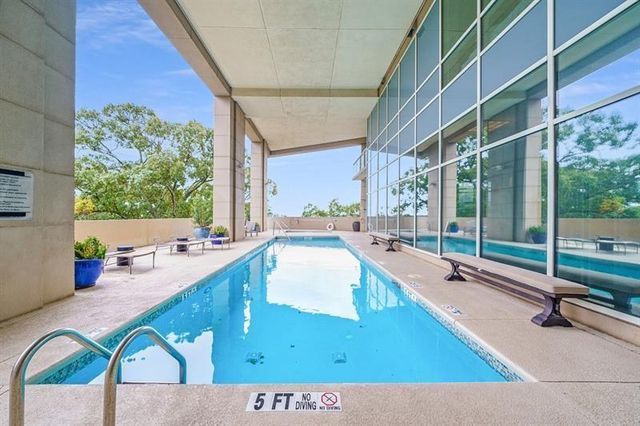 2881 Peachtree Road NE 2405, Atlanta, GA 30305