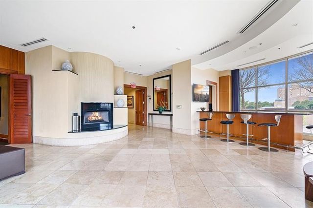 2881 Peachtree Road NE 2405, Atlanta, GA 30305