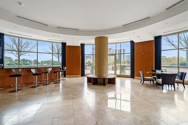 2881 Peachtree Road NE 2405, Atlanta, GA 30305