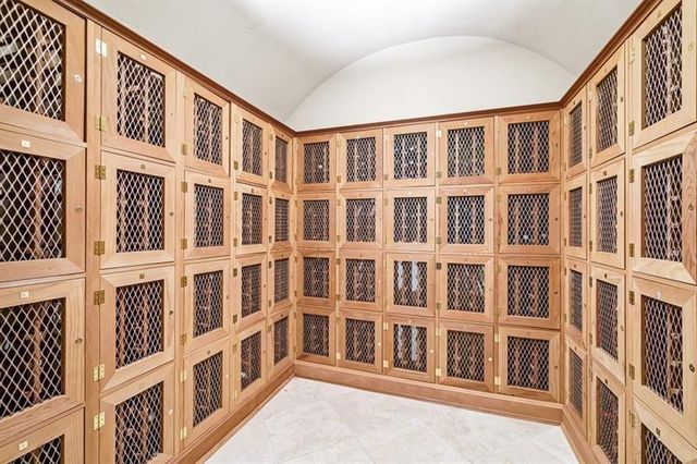 2881 Peachtree Road NE 2405, Atlanta, GA 30305