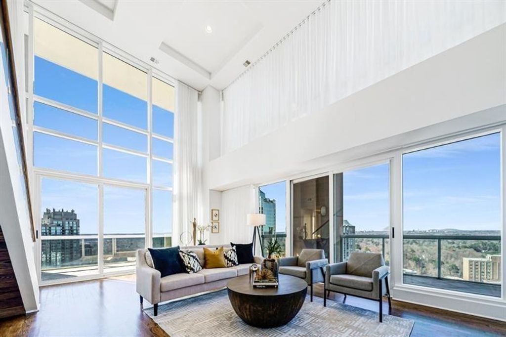 2881 Peachtree Road NE 2405, Atlanta, GA 30305