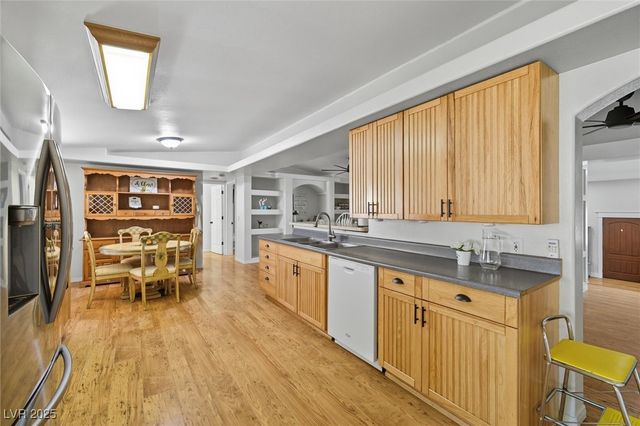 5681 Rhyolite Avenue, Pahrump, NV 89060