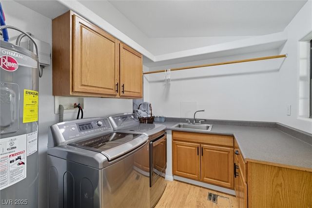 5681 Rhyolite Avenue, Pahrump, NV 89060