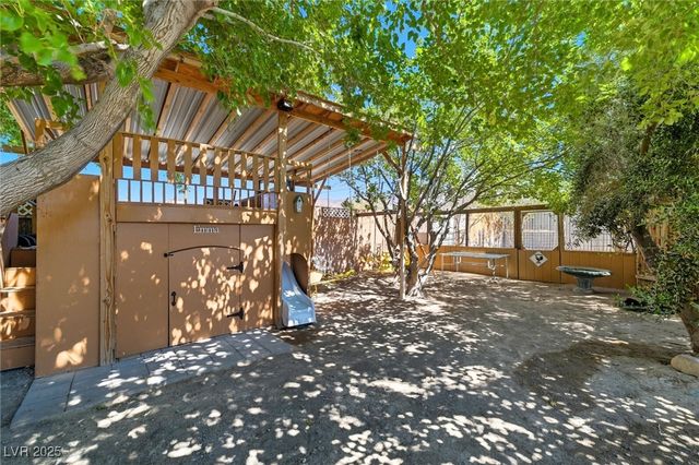 5681 Rhyolite Avenue, Pahrump, NV 89060