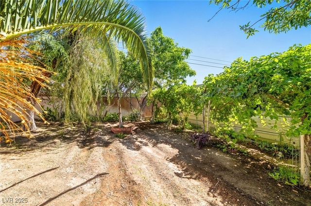 5681 Rhyolite Avenue, Pahrump, NV 89060