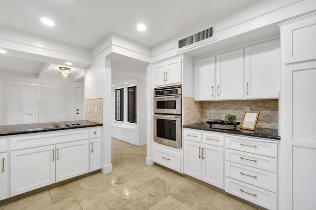 2827 W Compton Court, Fresno, CA 93711