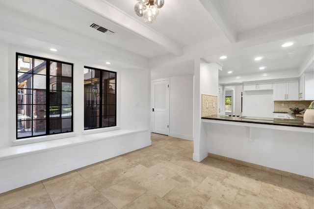 2827 W Compton Court, Fresno, CA 93711