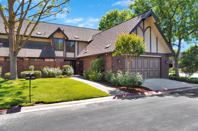 2827 W Compton Court, Fresno, CA 93711