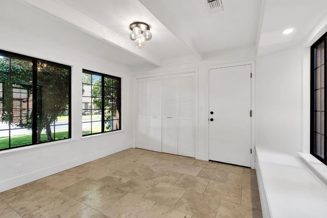 2827 W Compton Court, Fresno, CA 93711