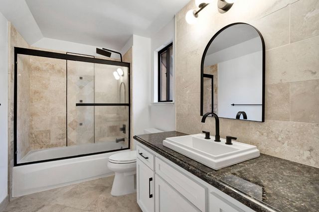 2827 W Compton Court, Fresno, CA 93711