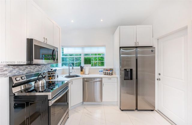 770 NE 77th St, Miami, FL 33138