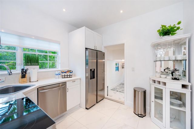 770 NE 77th St, Miami, FL 33138