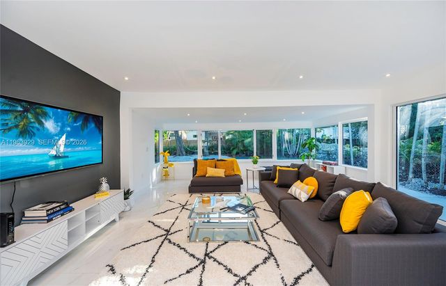 770 NE 77th St, Miami, FL 33138