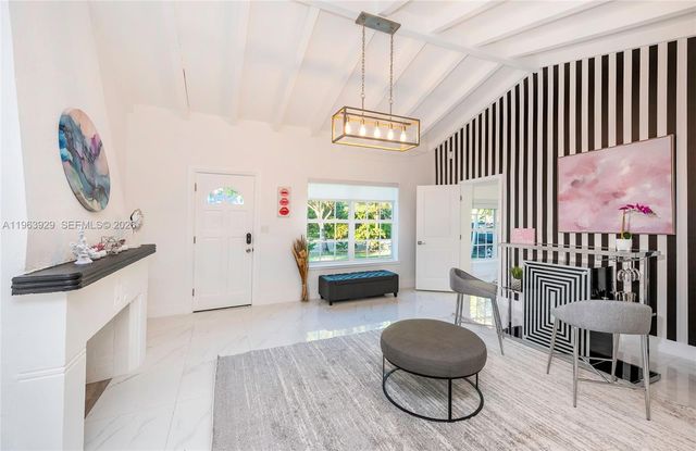 770 NE 77th St, Miami, FL 33138