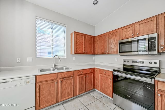 6707 E ROLAND Street, Mesa, AZ 85215