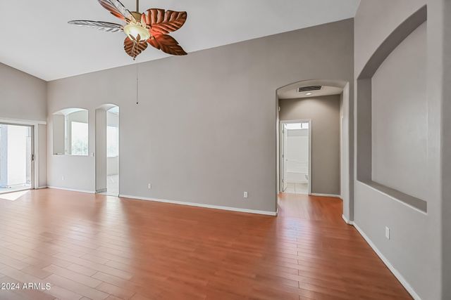 6707 E ROLAND Street, Mesa, AZ 85215