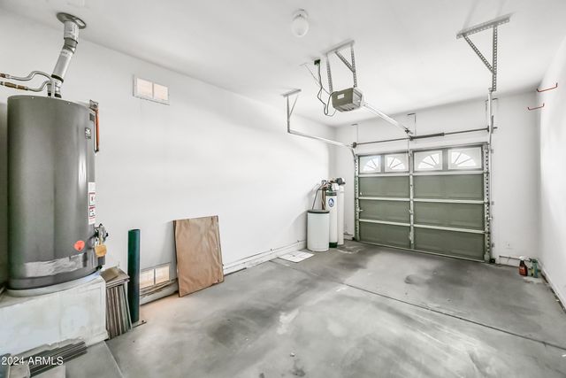 6707 E ROLAND Street, Mesa, AZ 85215