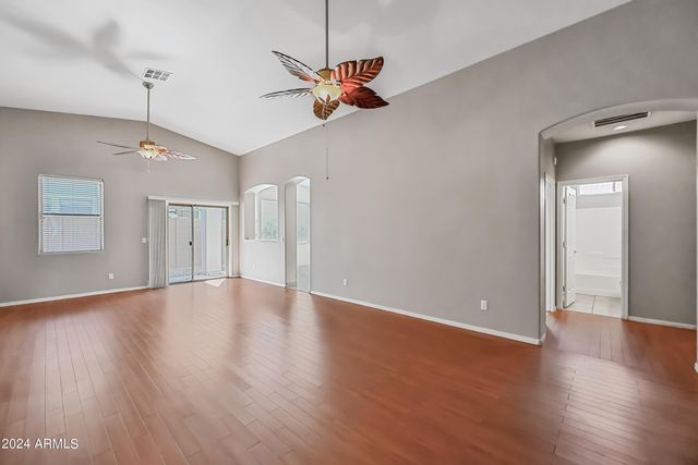 6707 E ROLAND Street, Mesa, AZ 85215