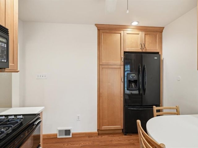 401 Neulon Ave, Mt Lebanon, PA 15216