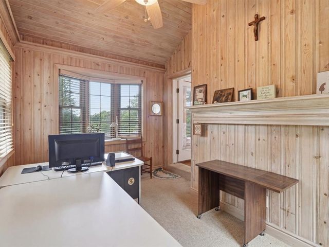 401 Neulon Ave, Mt Lebanon, PA 15216