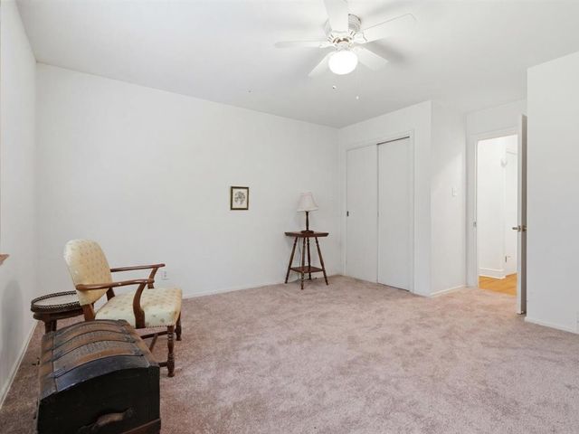 401 Neulon Ave, Mt Lebanon, PA 15216